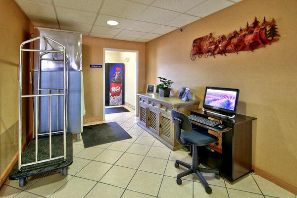Western Skies Inn & Suites Los Lunas Exterior foto
